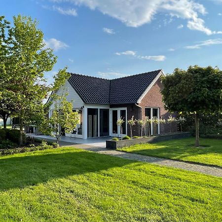 Gastenverblijf Bij De Buuren Dirksland Экстерьер фото