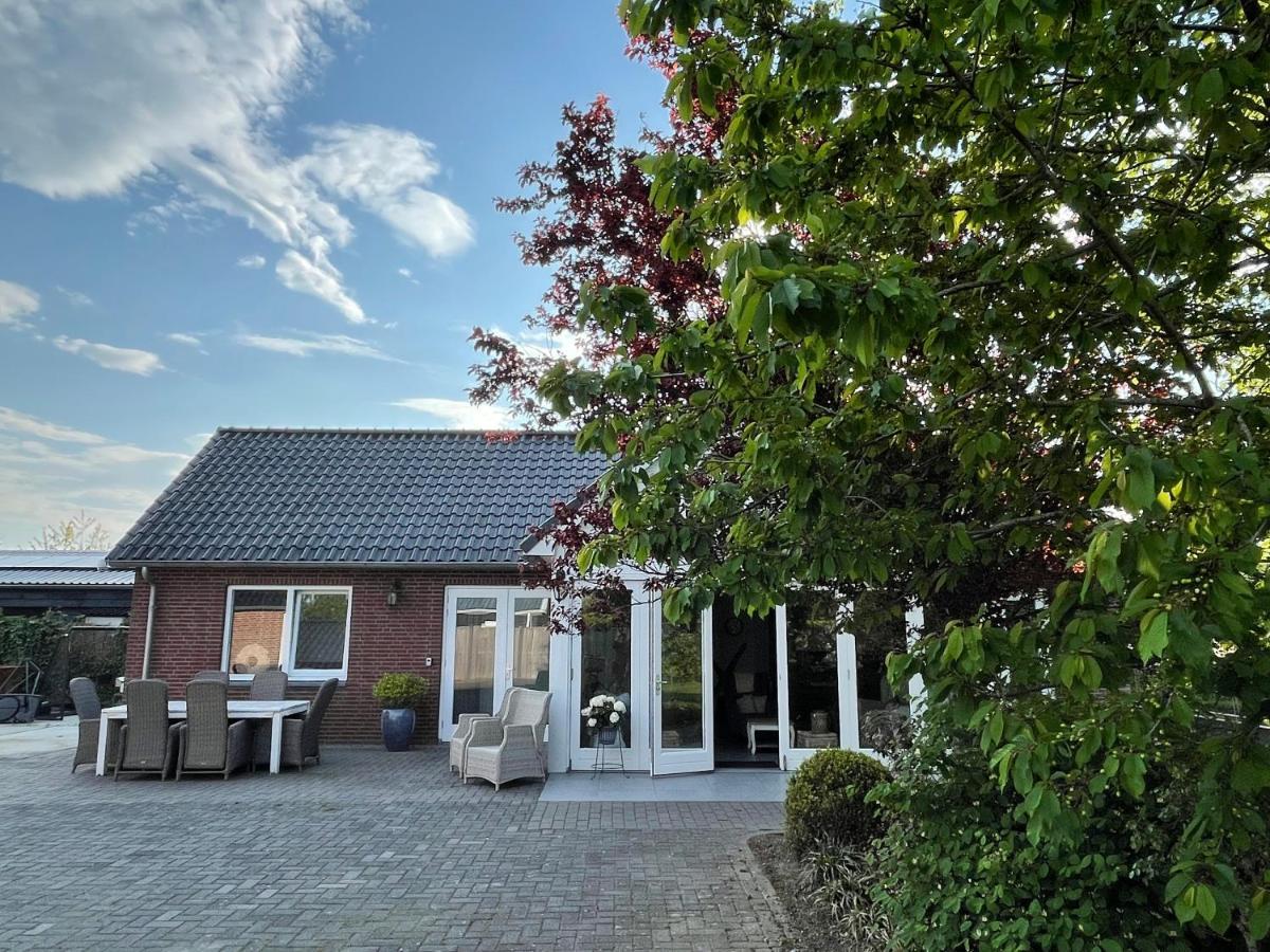 Gastenverblijf Bij De Buuren Dirksland Экстерьер фото